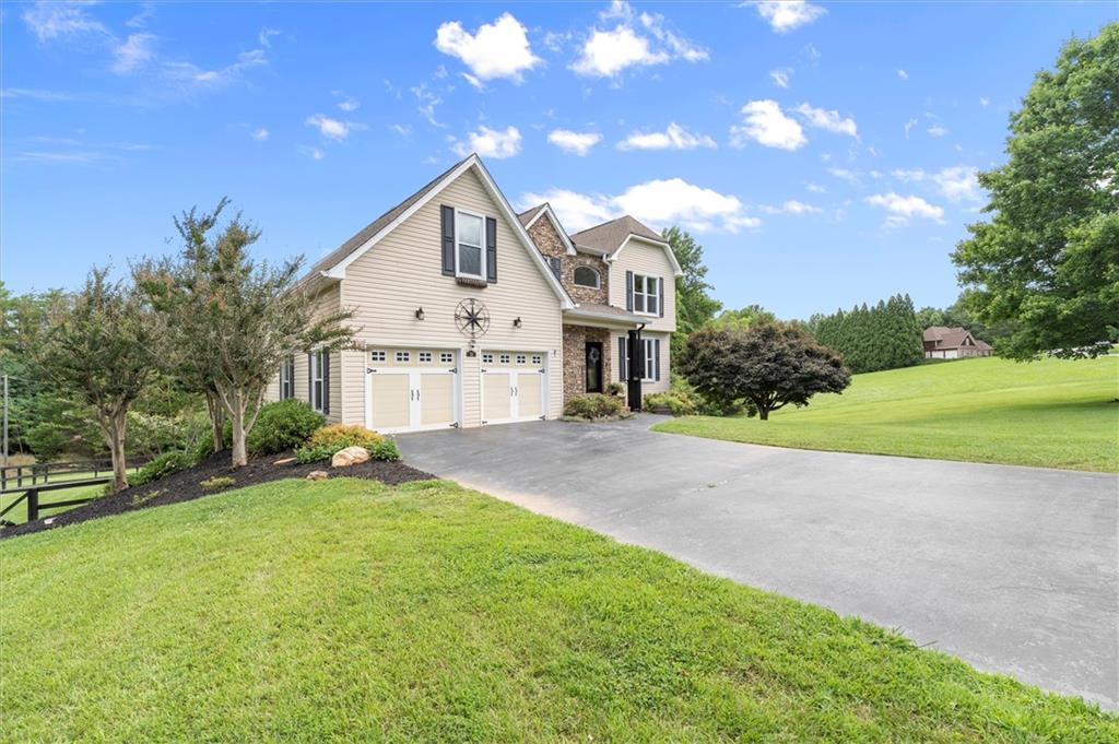 15 Hyalite Road E