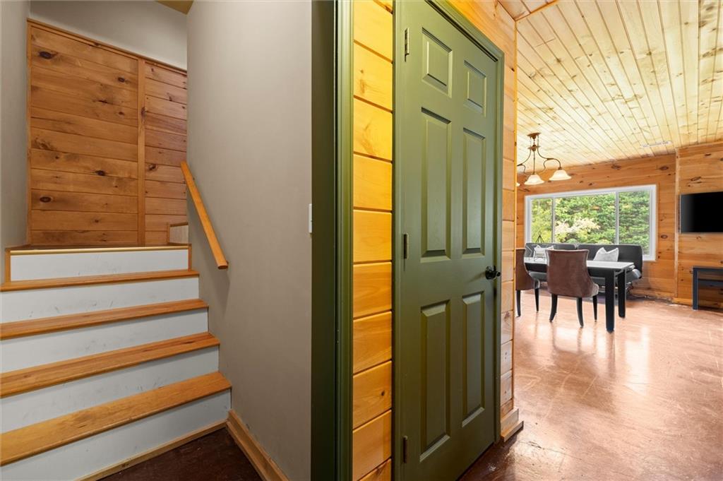 15 Hyalite Road E