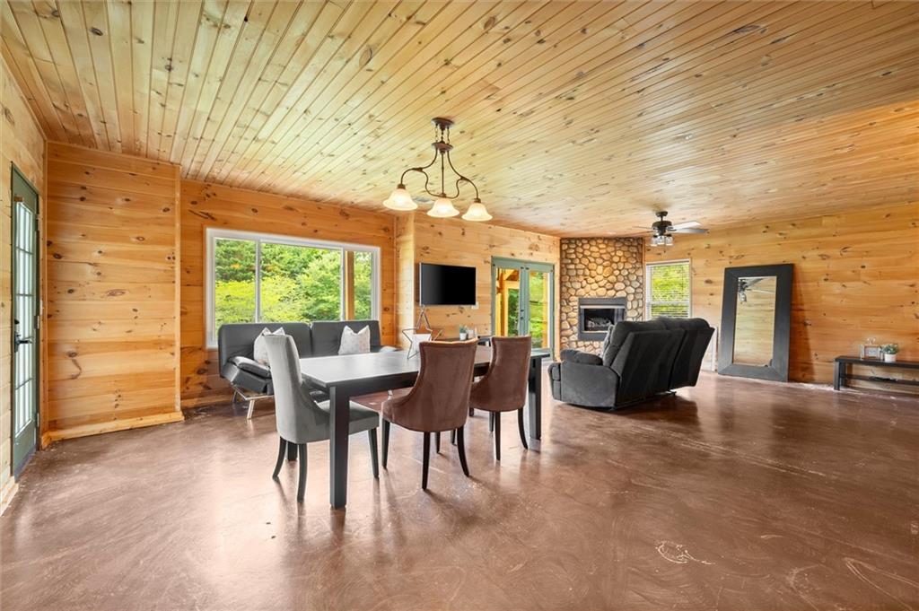 15 Hyalite Road E