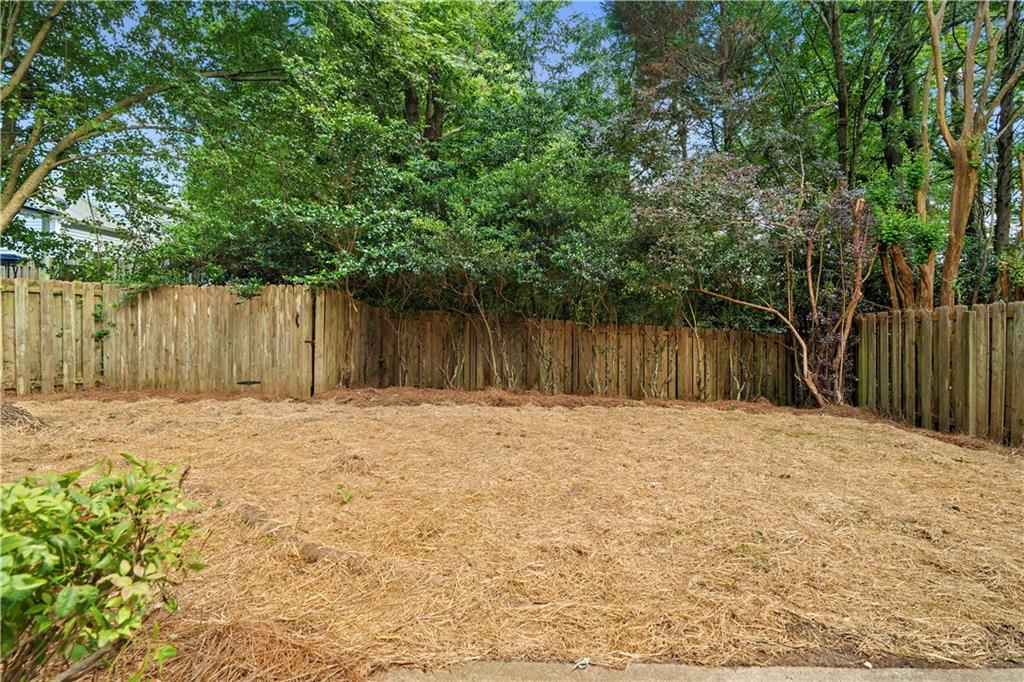 2003 Crestview Way