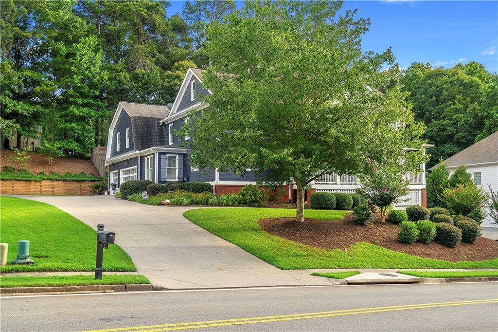 321 River Green Avenue