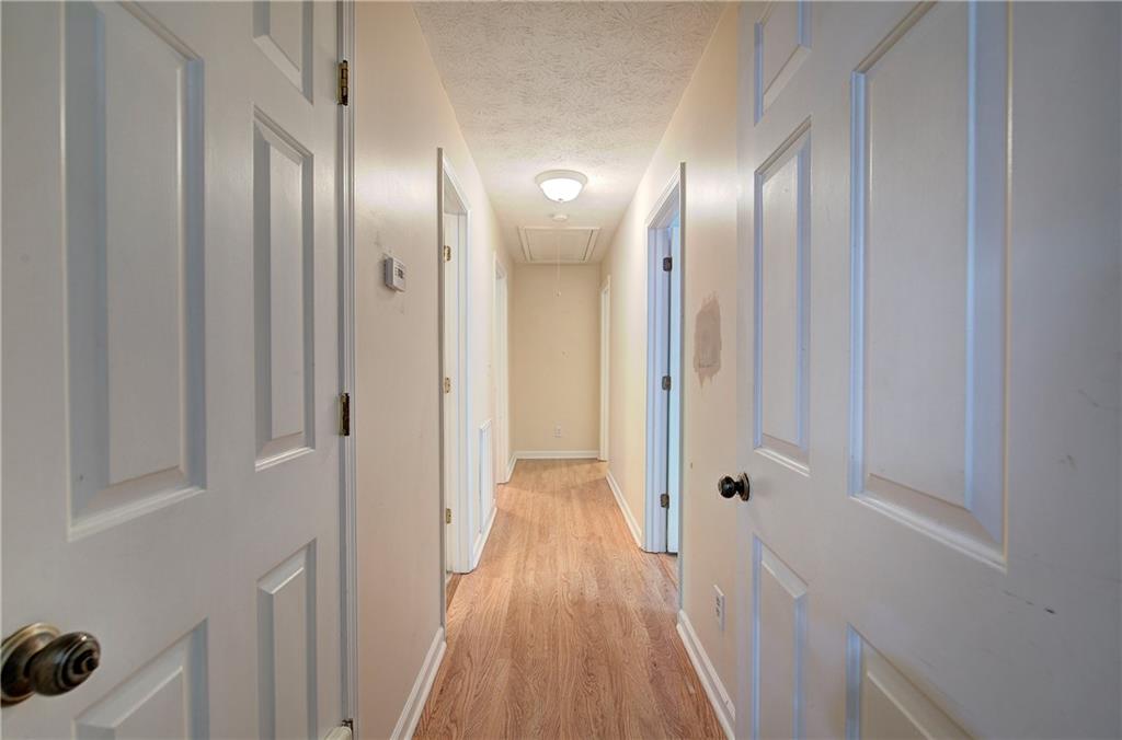 7 Valley Brook Drive SE