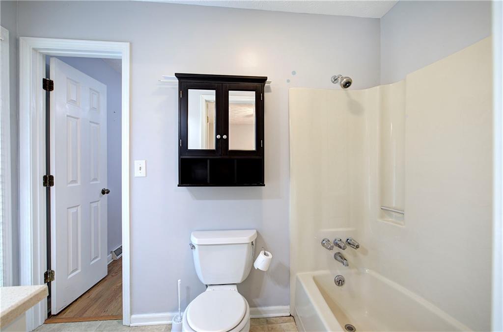 7 Valley Brook Drive SE