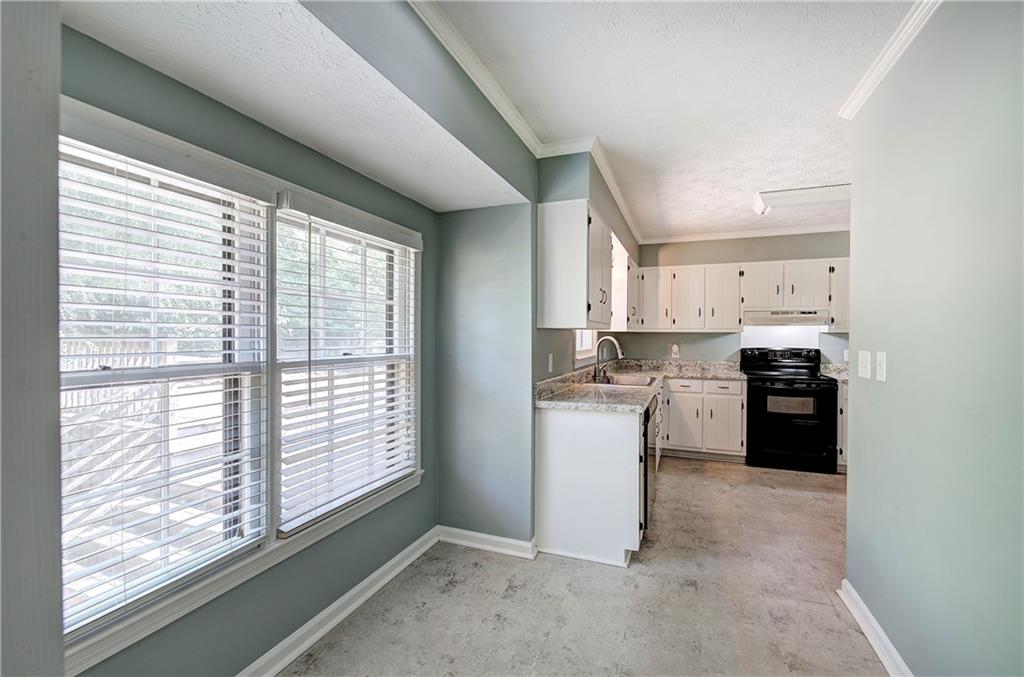 7 Valley Brook Drive SE