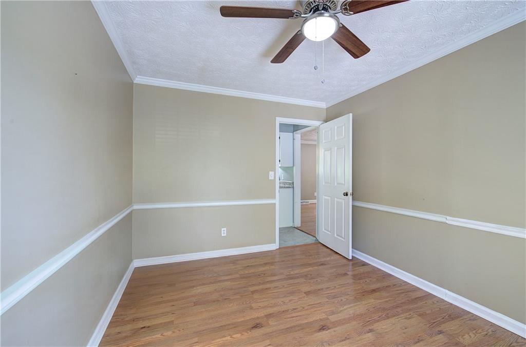 7 Valley Brook Drive SE