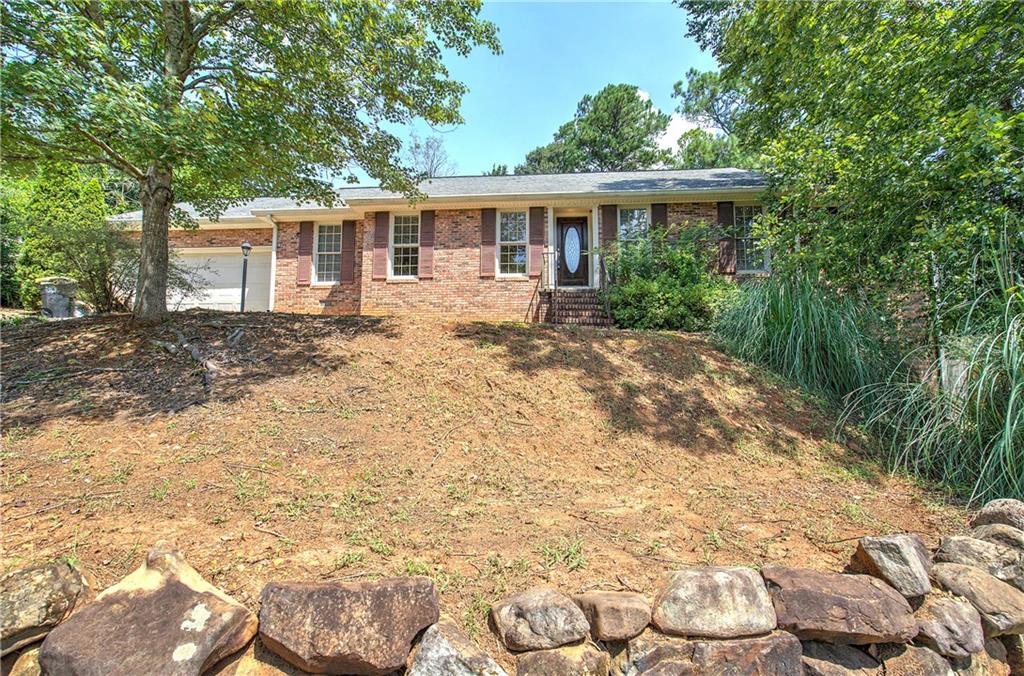 7 Valley Brook Drive SE