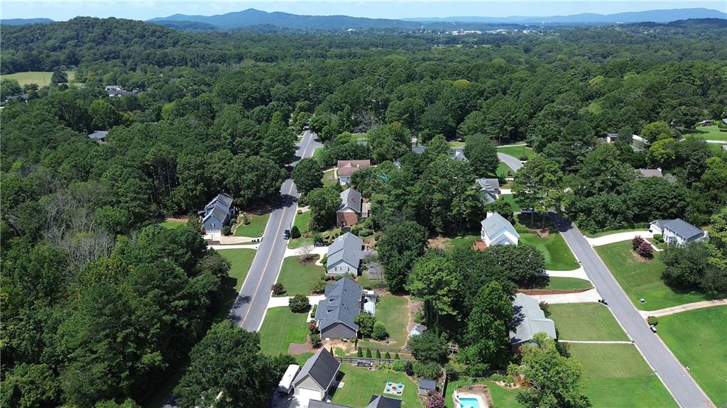 7 Valley Brook Drive SE