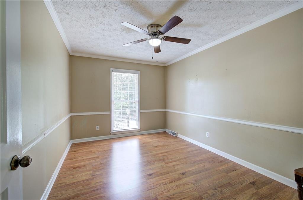 7 Valley Brook Drive SE
