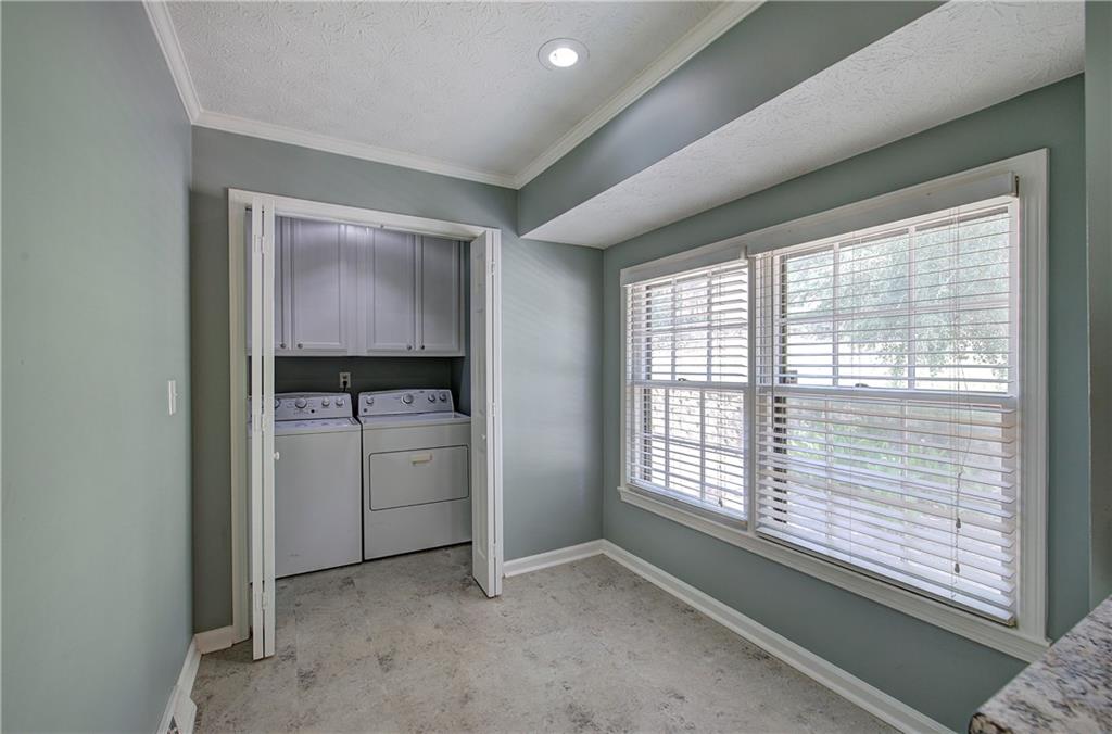 7 Valley Brook Drive SE