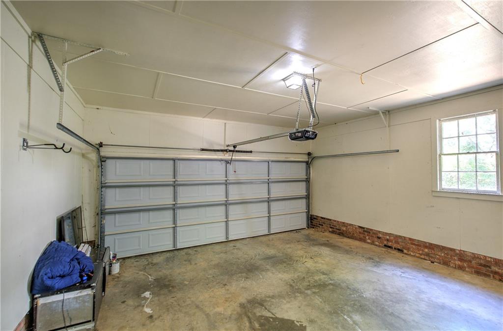 7 Valley Brook Drive SE