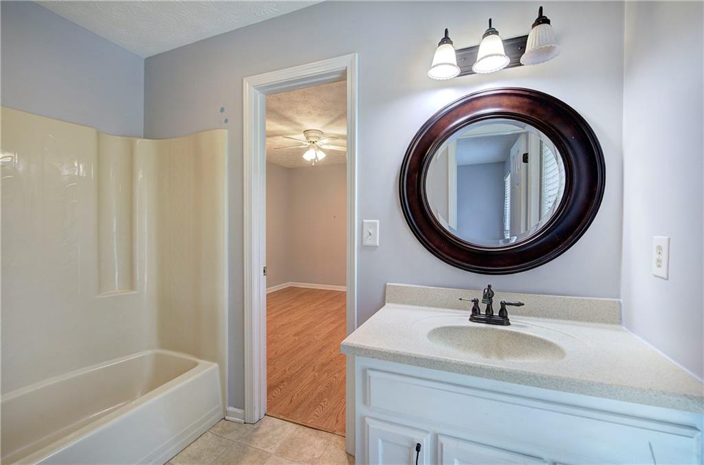 7 Valley Brook Drive SE