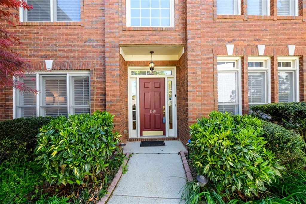 1560 Oak Park Cove