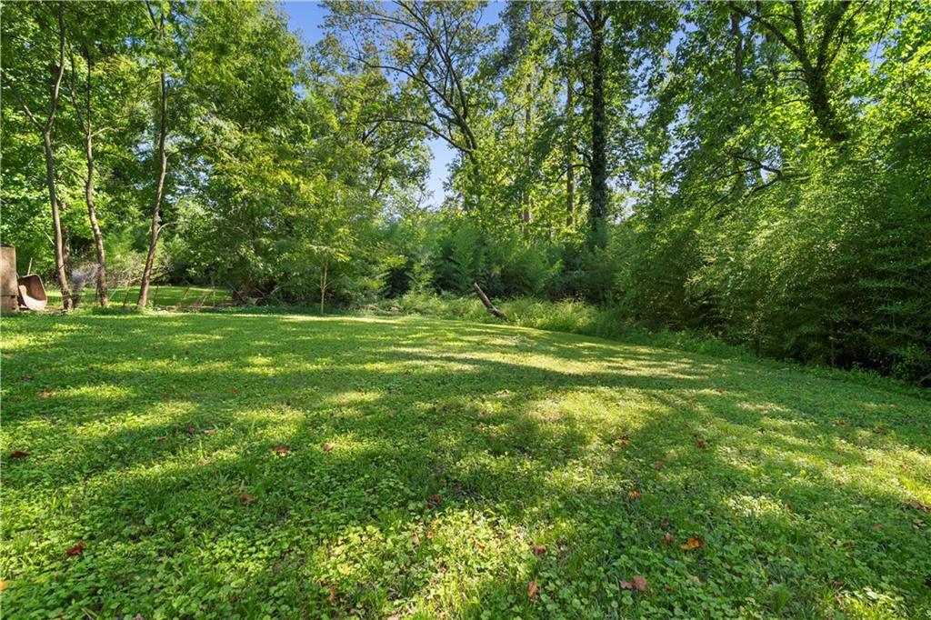 138 W Dixie Avenue SE