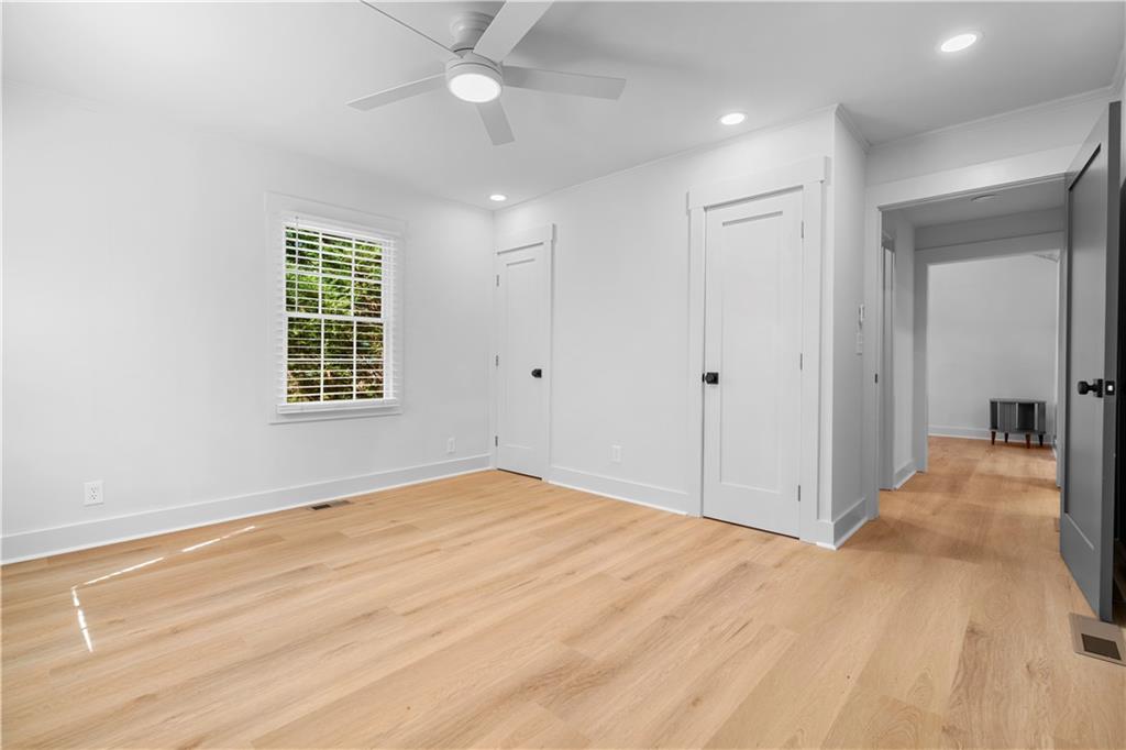 138 W Dixie Avenue SE