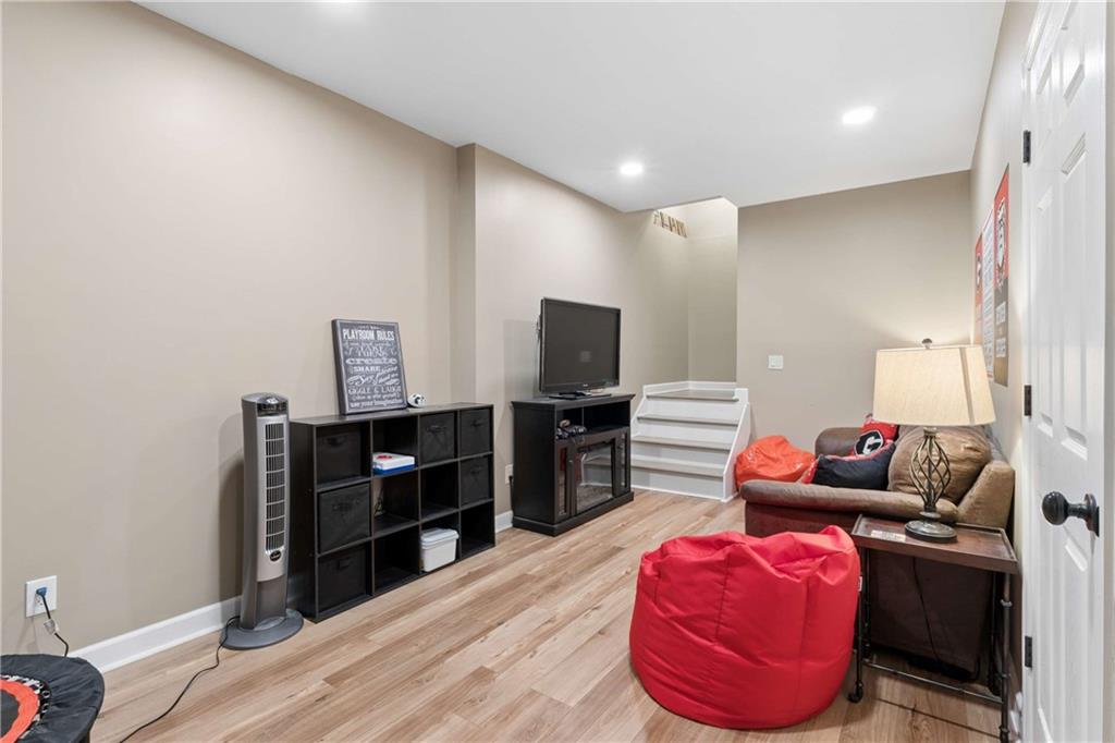 3090 Salisbury Drive