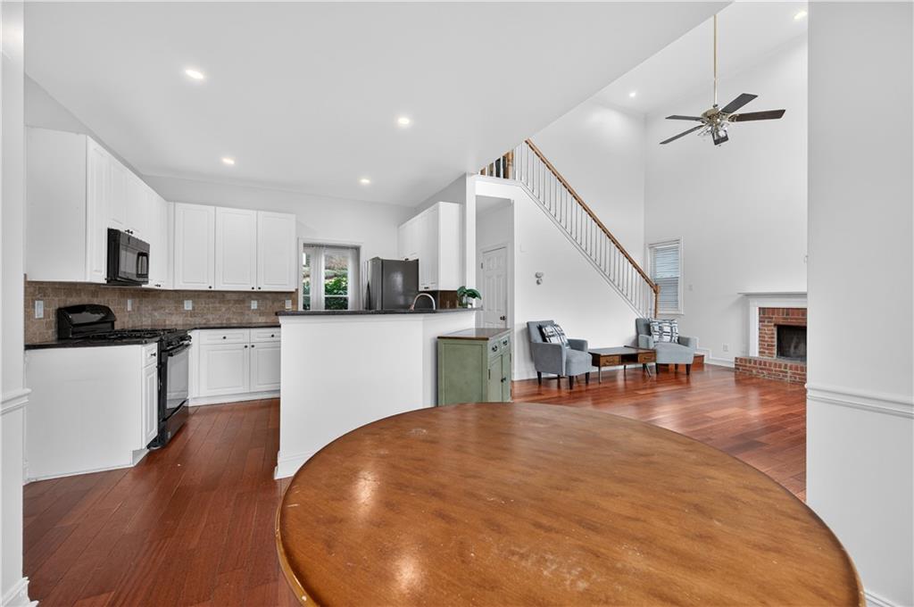 2281 Barrett Drive