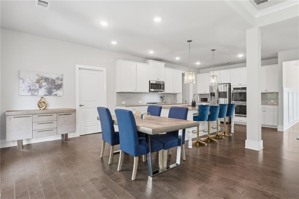 3925 Amberhill Circle