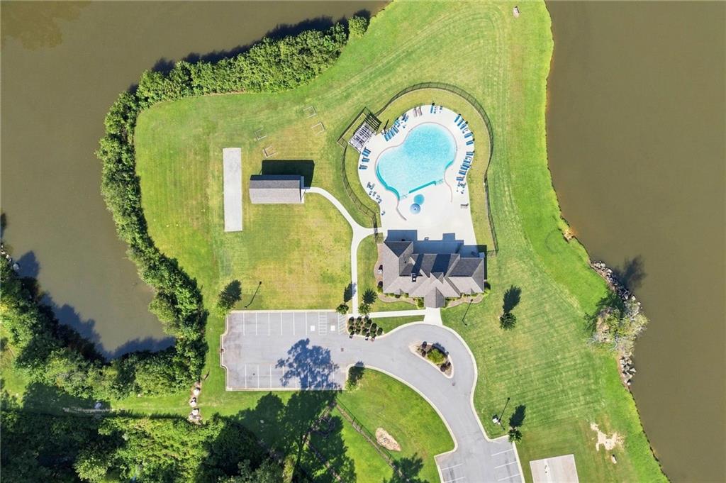 3925 Amberhill Circle