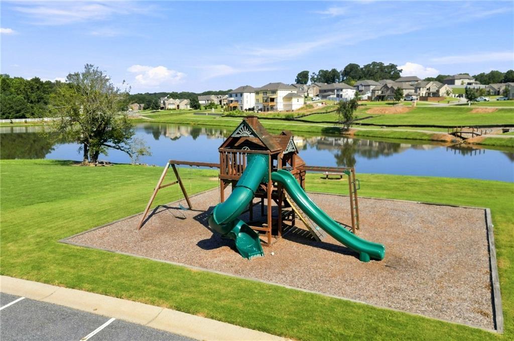 3925 Amberhill Circle