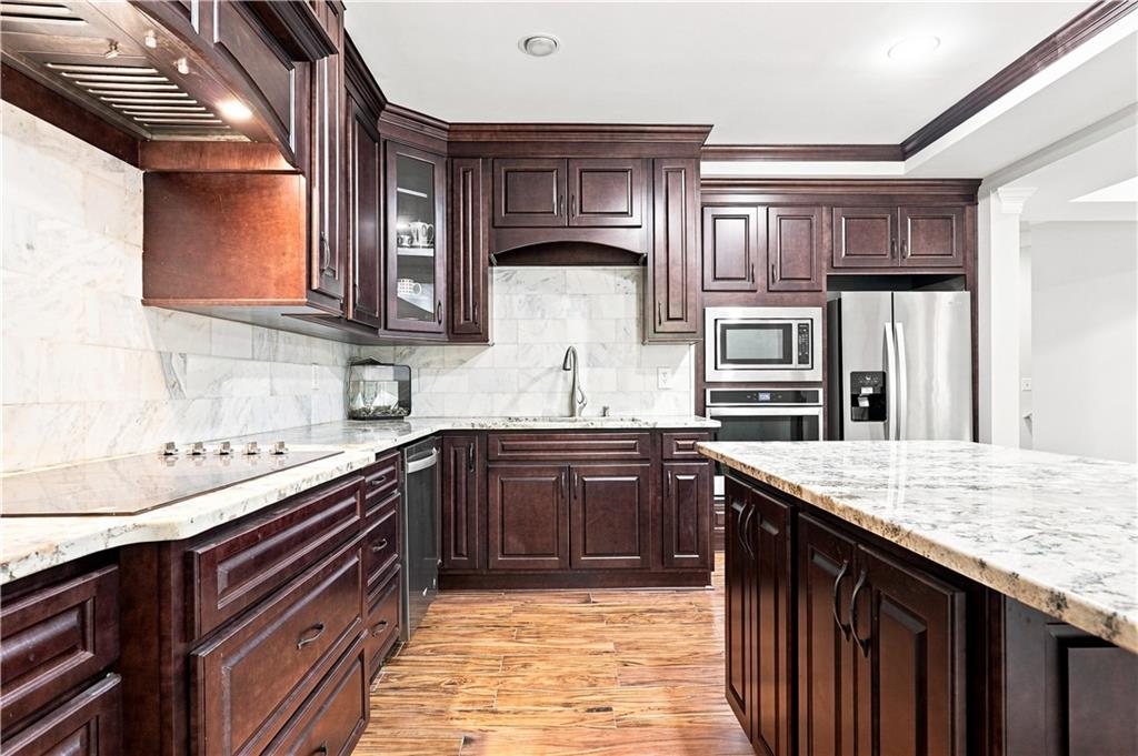 8915 Maple Run Trail