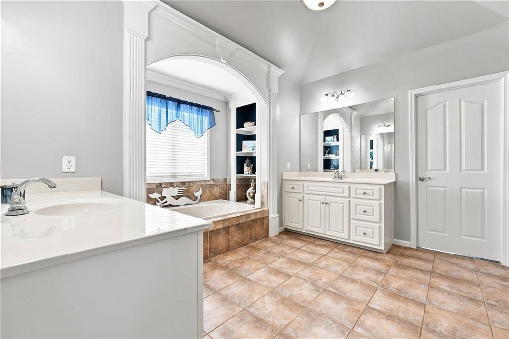 8915 Maple Run Trail