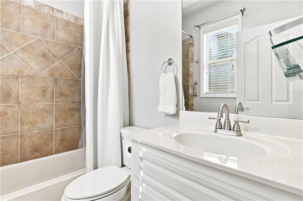 8915 Maple Run Trail
