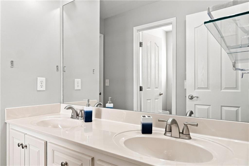 8915 Maple Run Trail