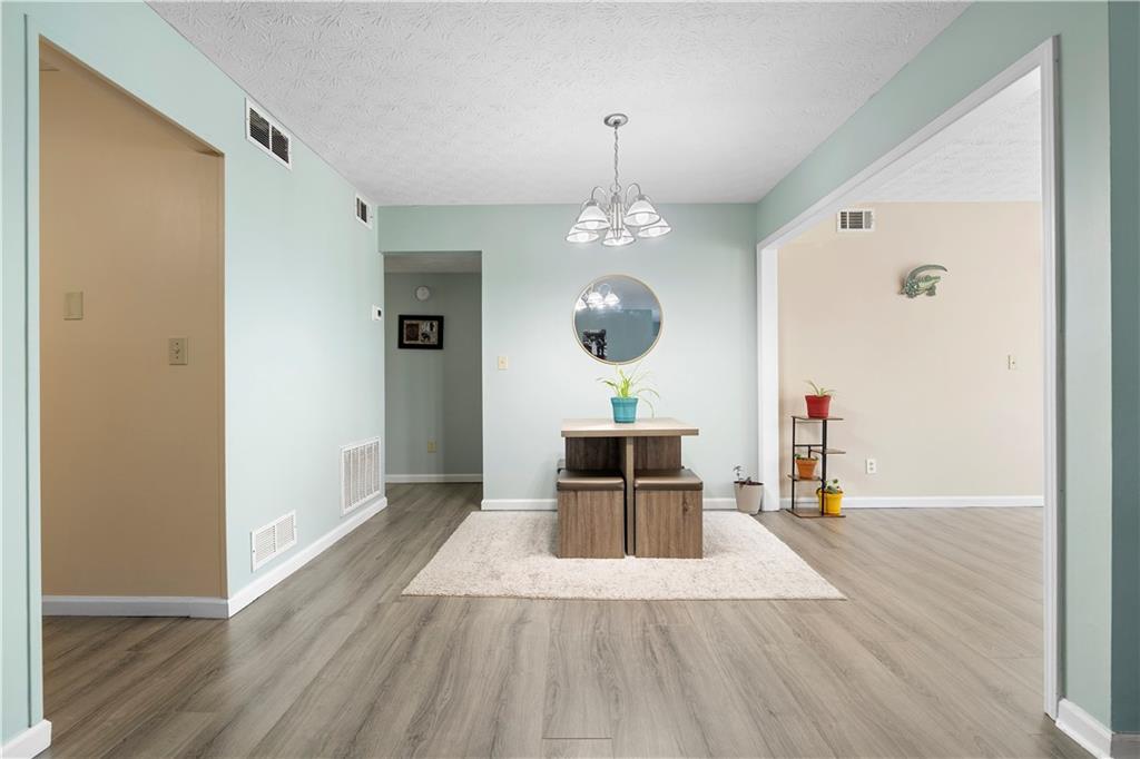 5077 Woodridge Way