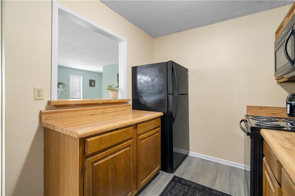 5077 Woodridge Way