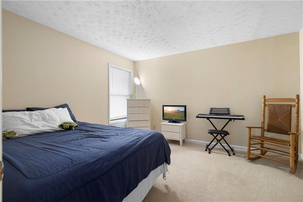 5077 Woodridge Way