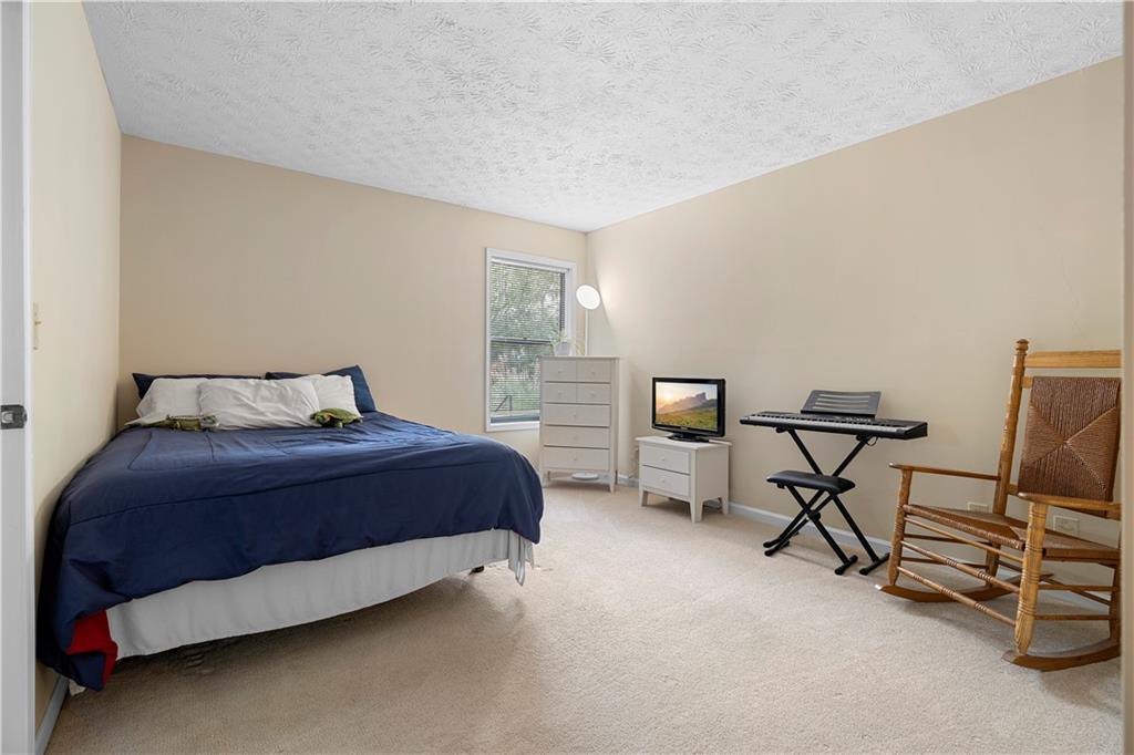 5077 Woodridge Way