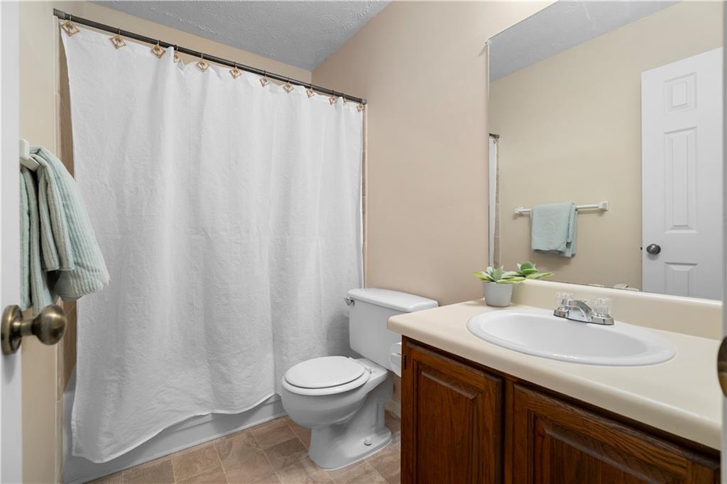 5077 Woodridge Way