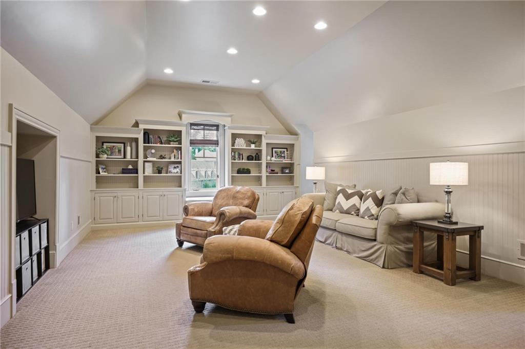 2915 Manor Bridge Drive