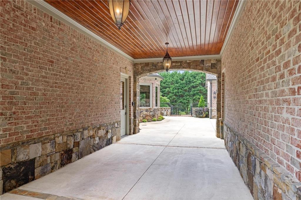 2915 Manor Bridge Drive