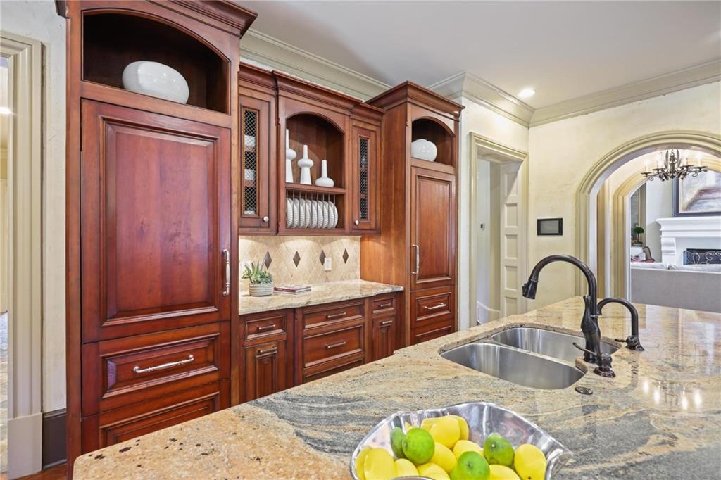 2915 Manor Bridge Drive