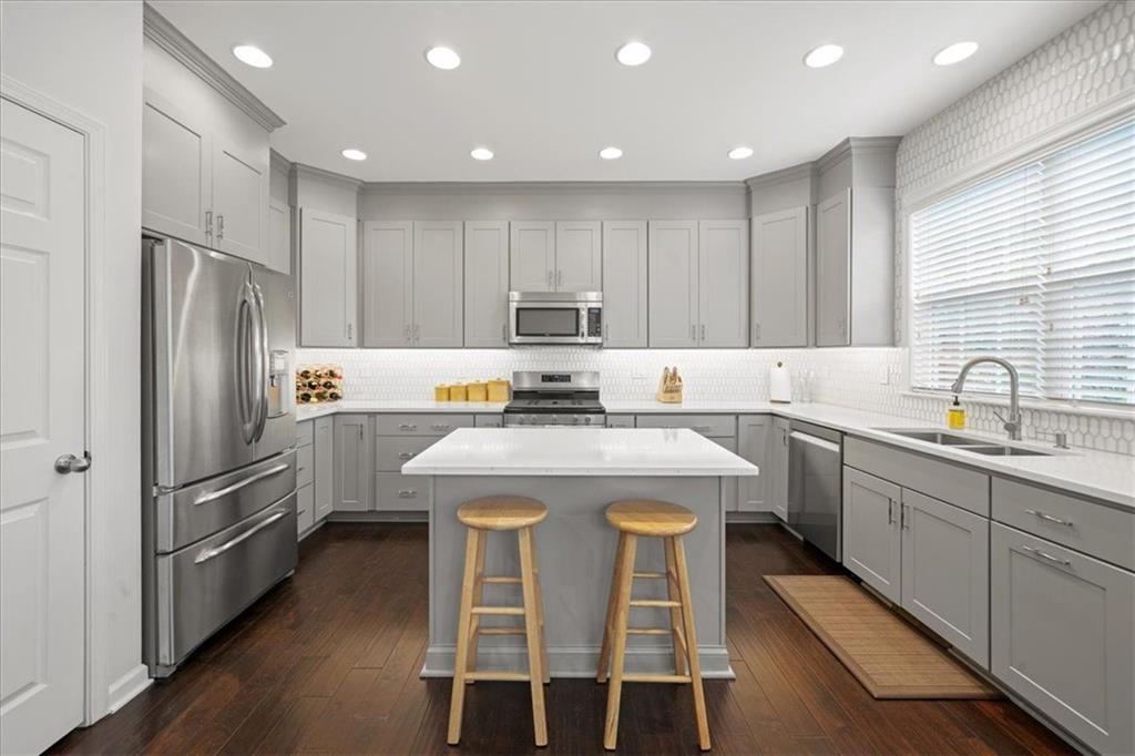 12 Rockland Place