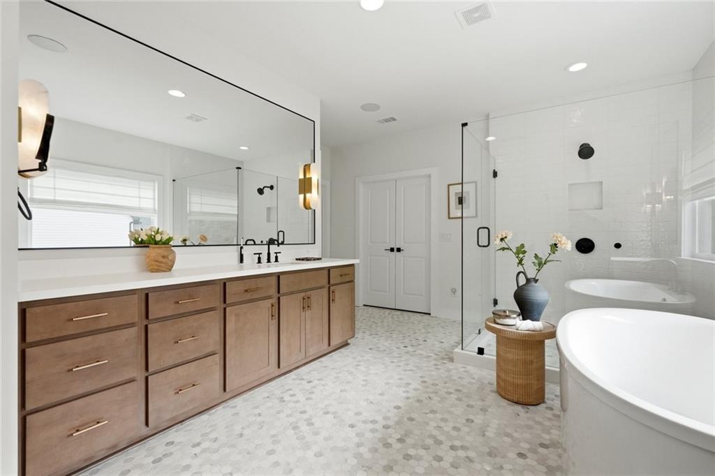 13390 Bishops Court