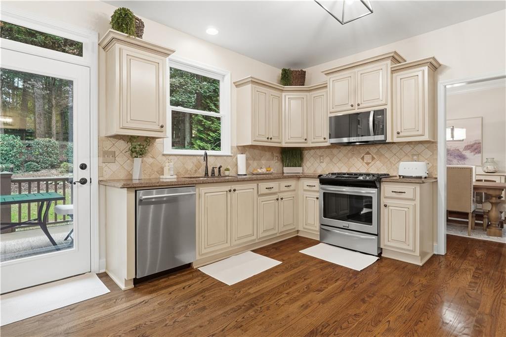 2925 Southfield Trail