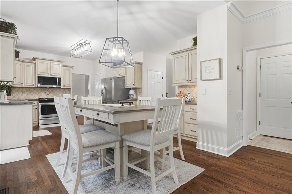 2925 Southfield Trail