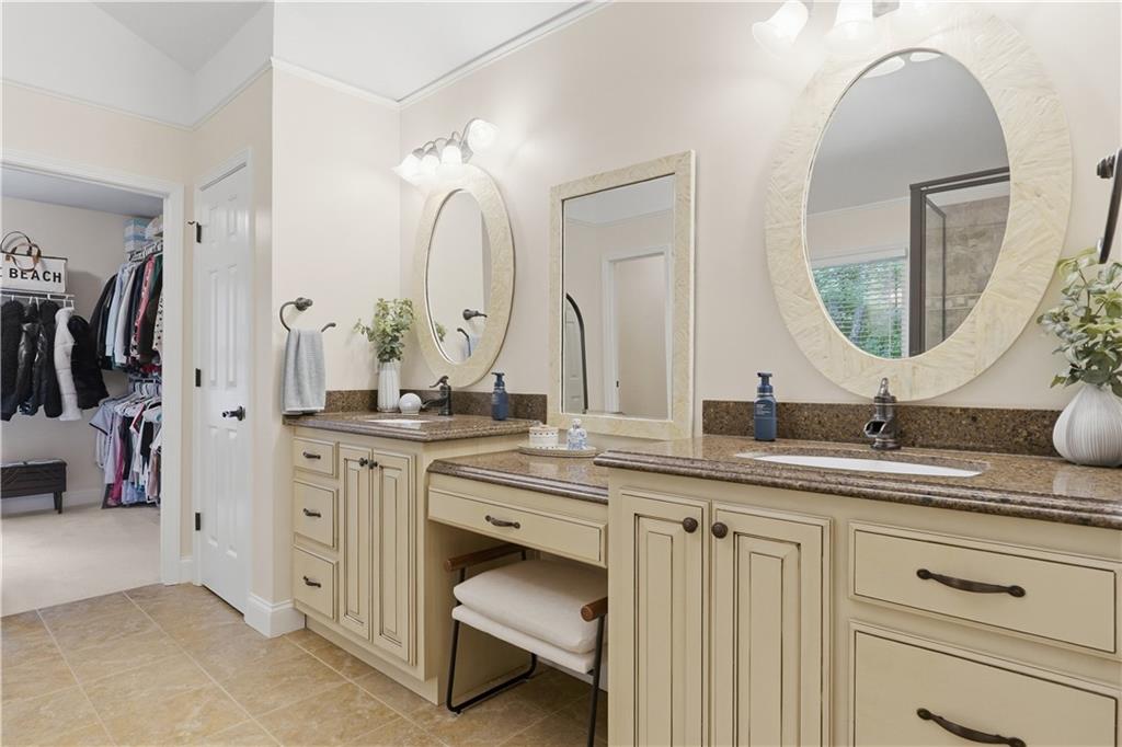 2925 Southfield Trail
