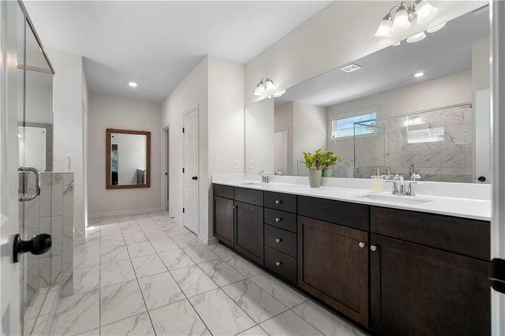 225 Gallant Fox Way