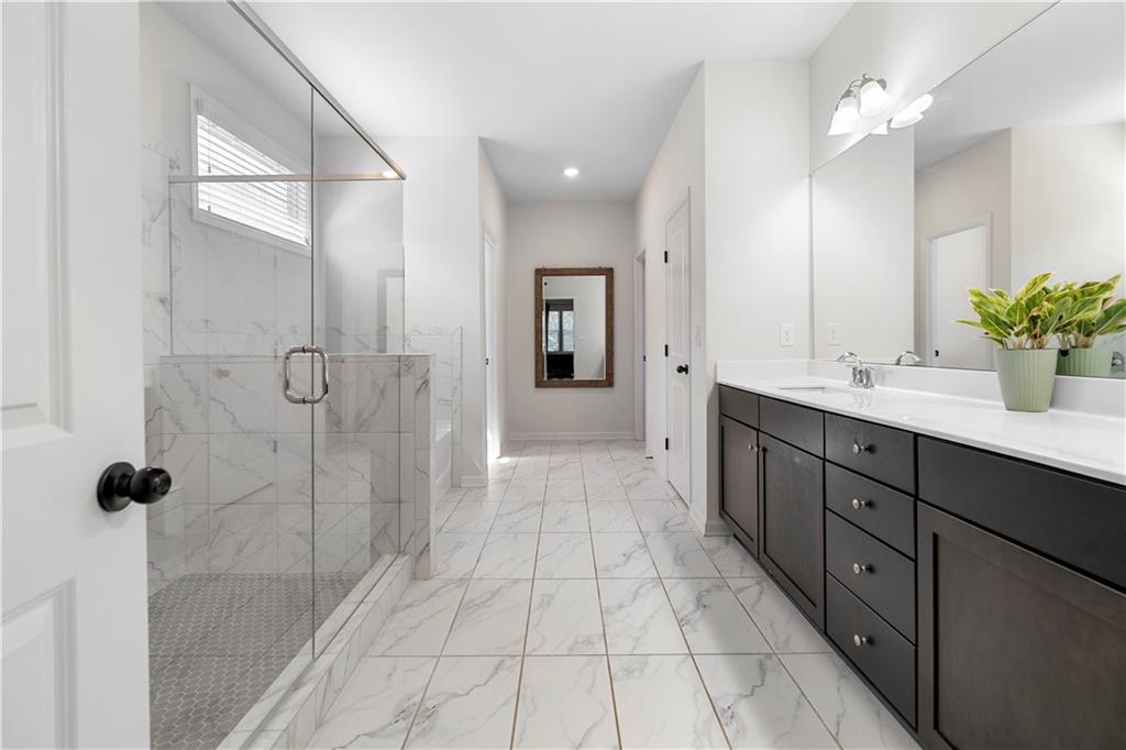 225 Gallant Fox Way