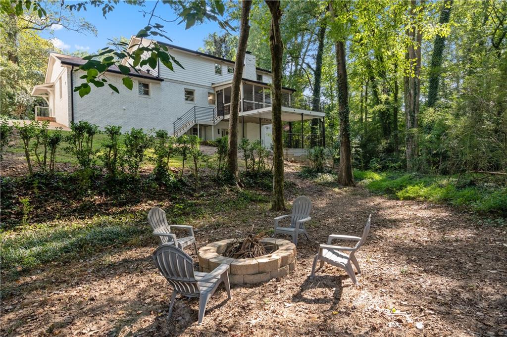 3621 Wood Valley Court NE