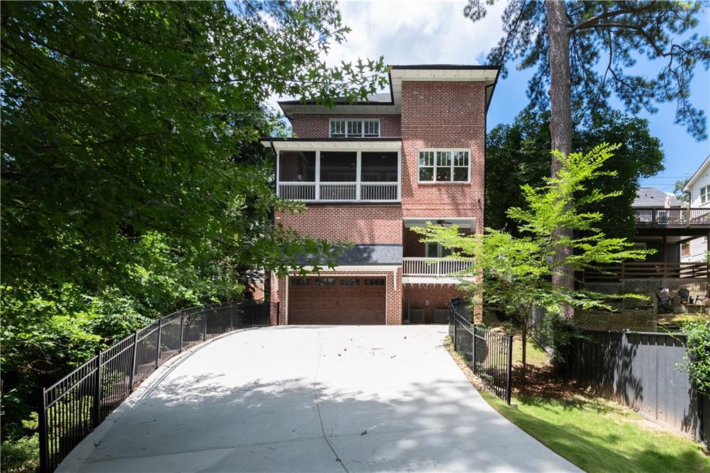 2327 Shenandoah Avenue NE