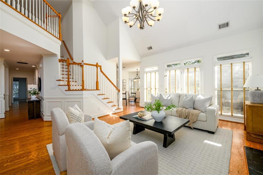 1560 Oak Park Cove