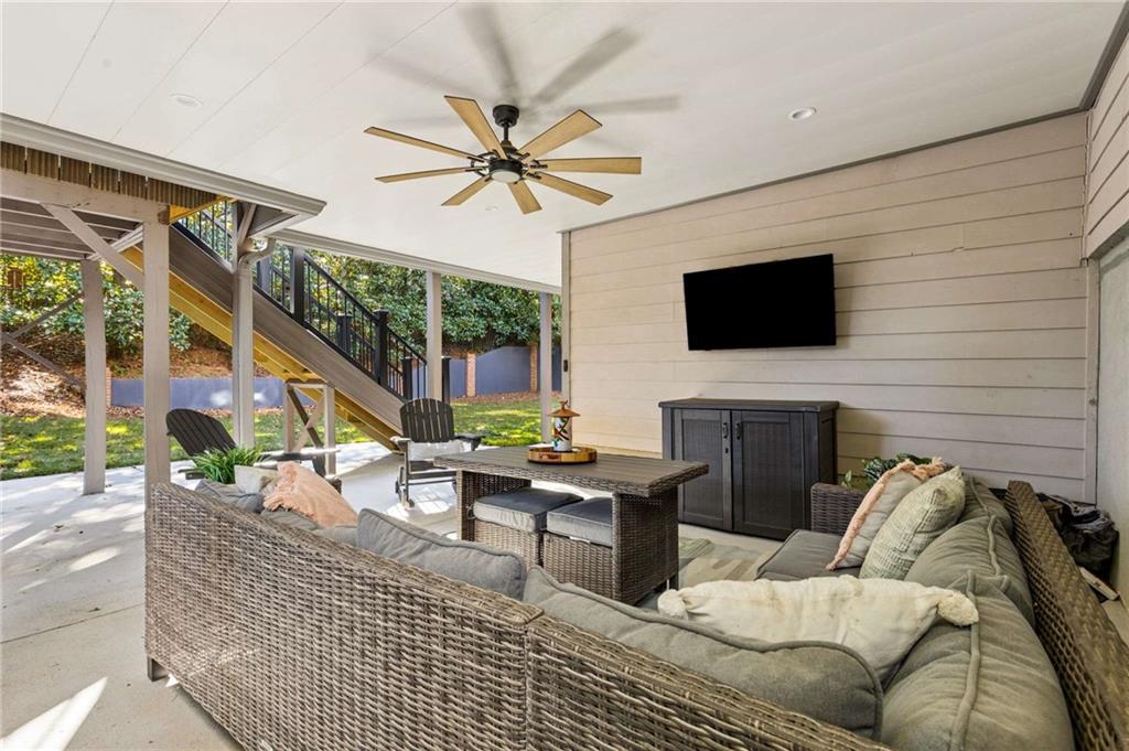 2714 Rustling Pines Court