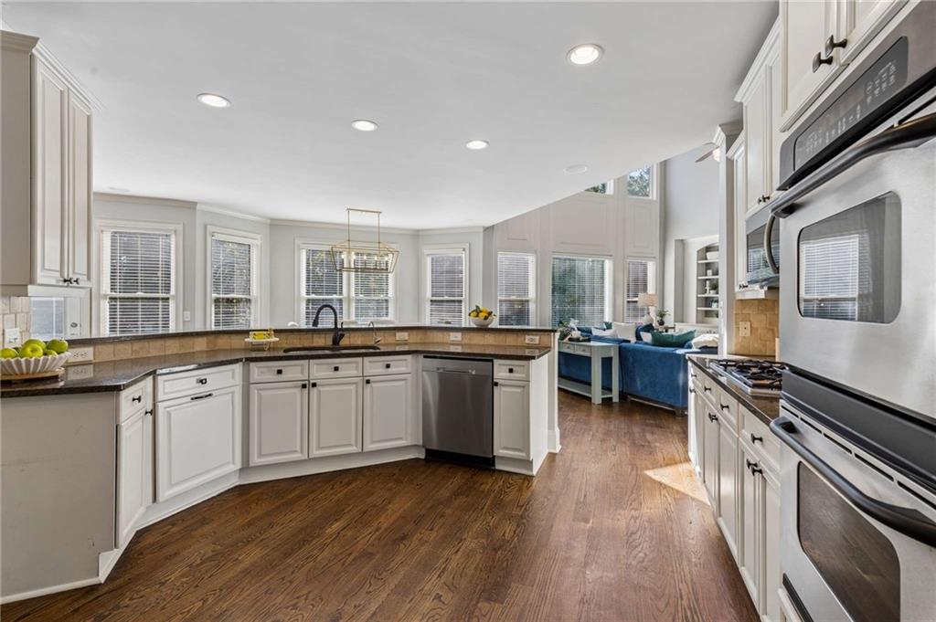 2714 Rustling Pines Court