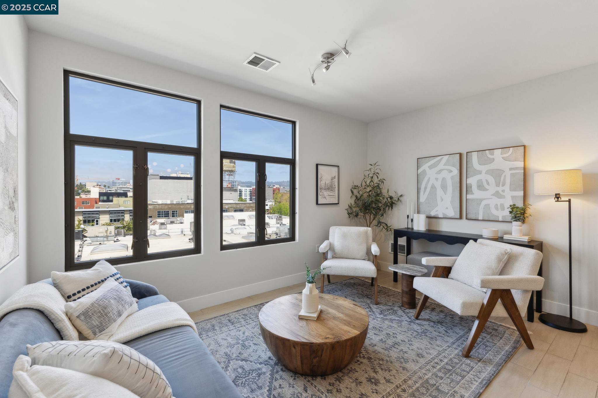 438 W Grand Ave # 510