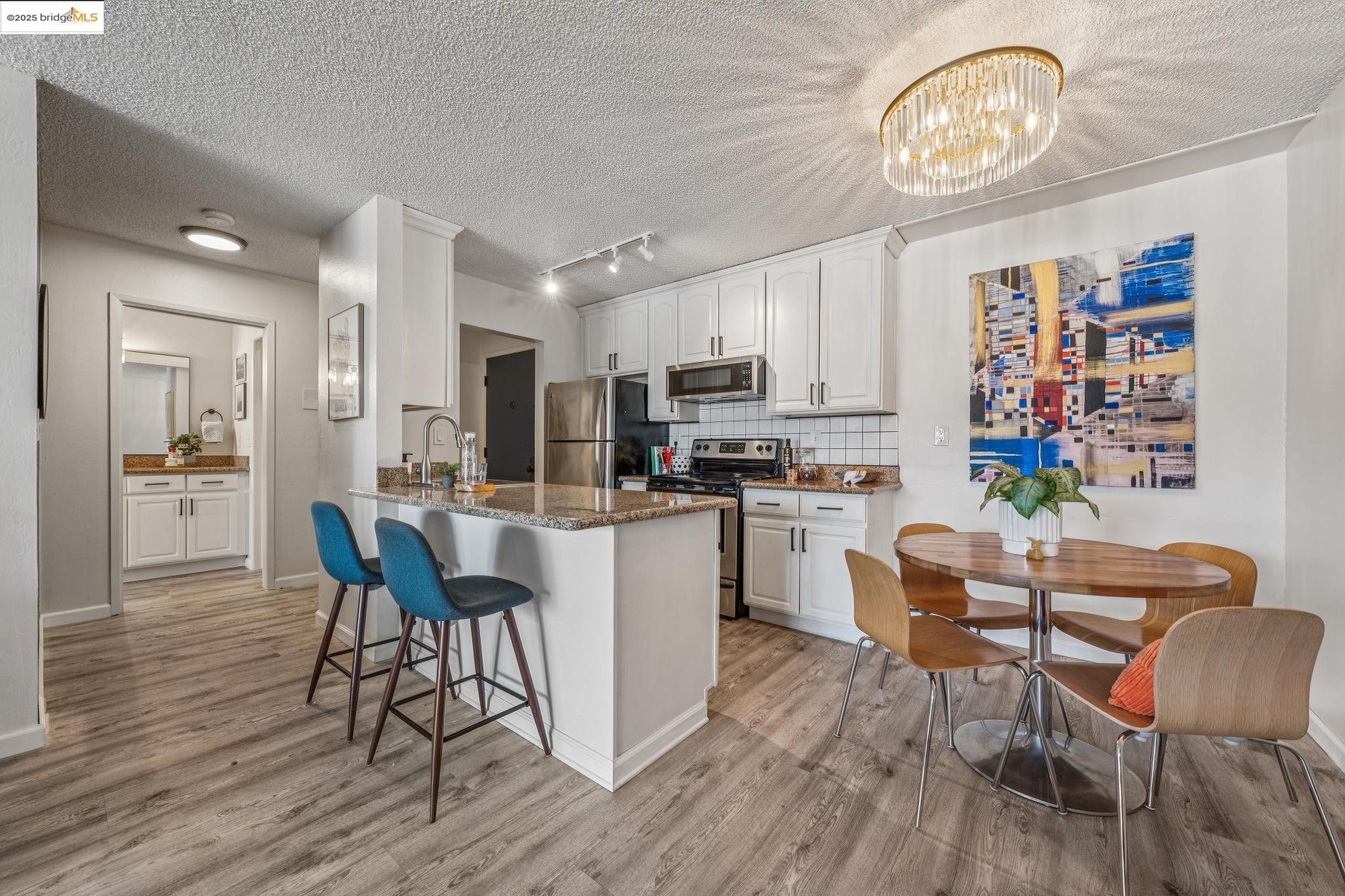 85 Vernon St # 305