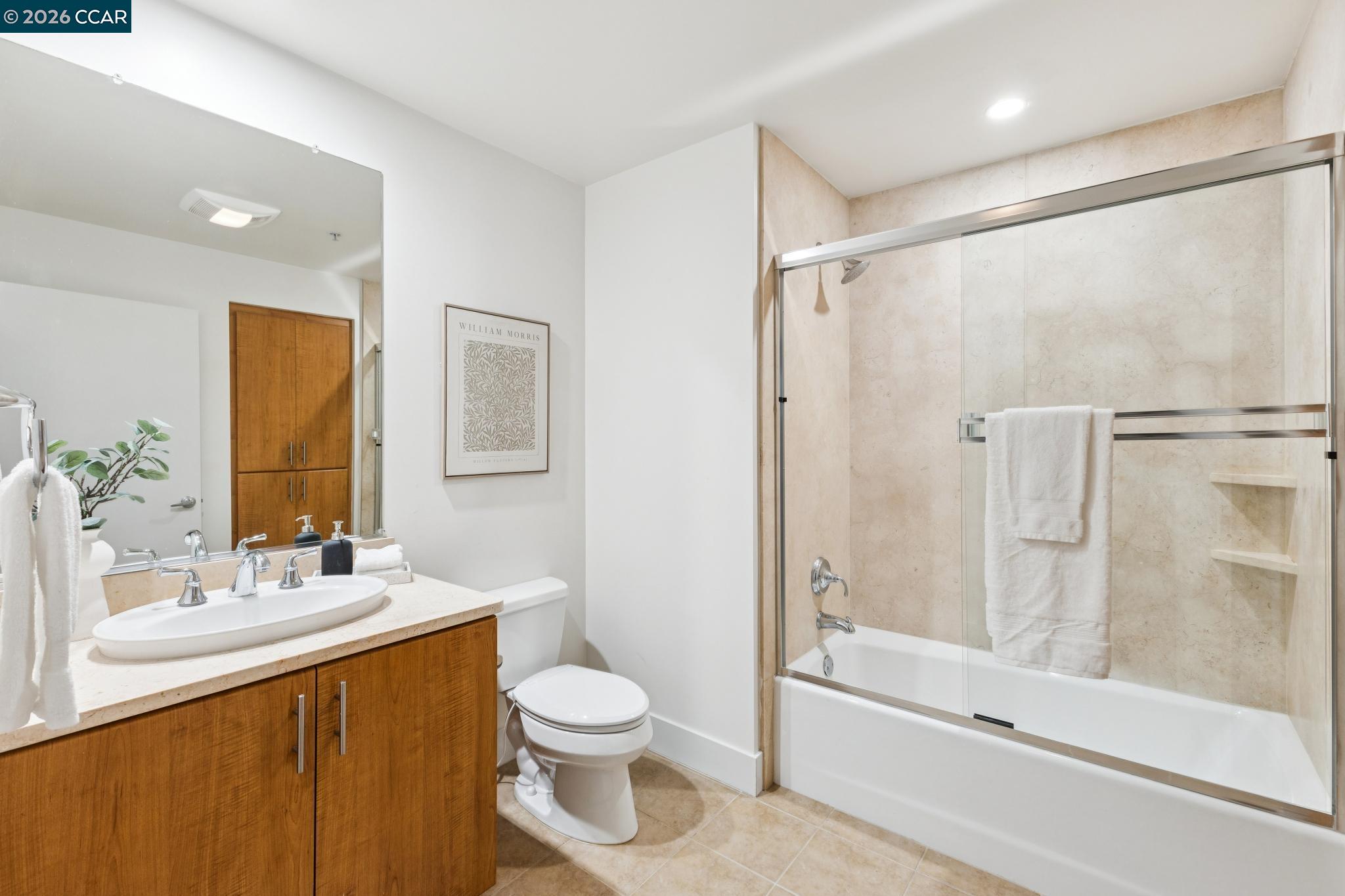 438 W Grand Ave # 432